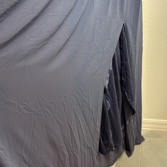 NEW, LULU’s formal maxi gown, leg slit, deep V neck, flowing chiffon dress - Picture 6 of 15